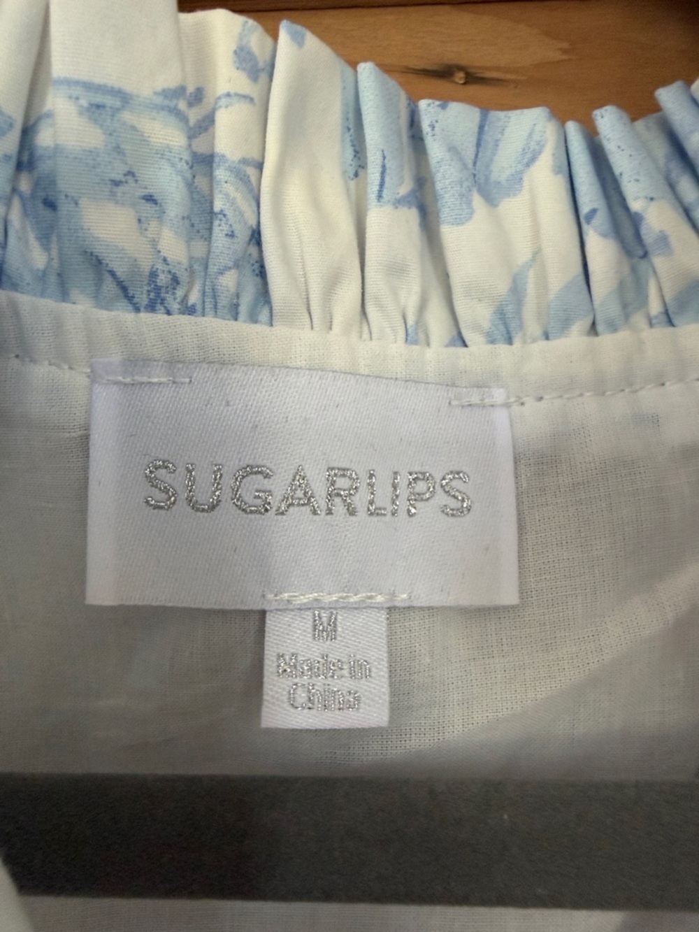 Sugarlips Blue White Tropical Print Flutter Sleeve Mini Dress - Picture 2 of 7